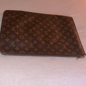 lv macbook case